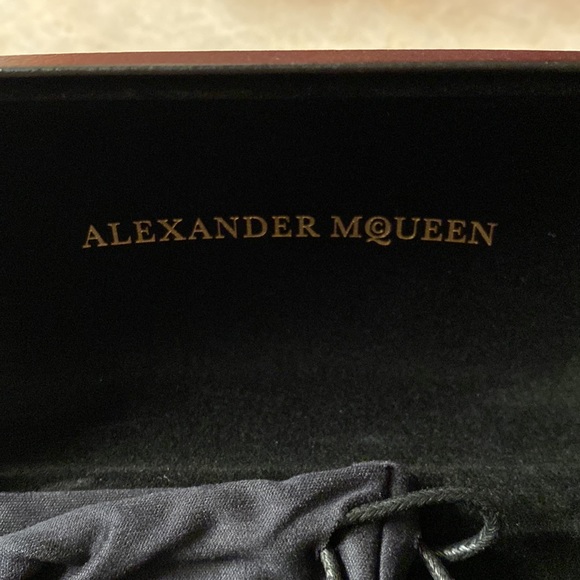 ALEXANDER MCQUEEN WOMENS SUNGLASSES GOLD AND BROWN! Worn once, made in Italy! - Picture 14 of 14